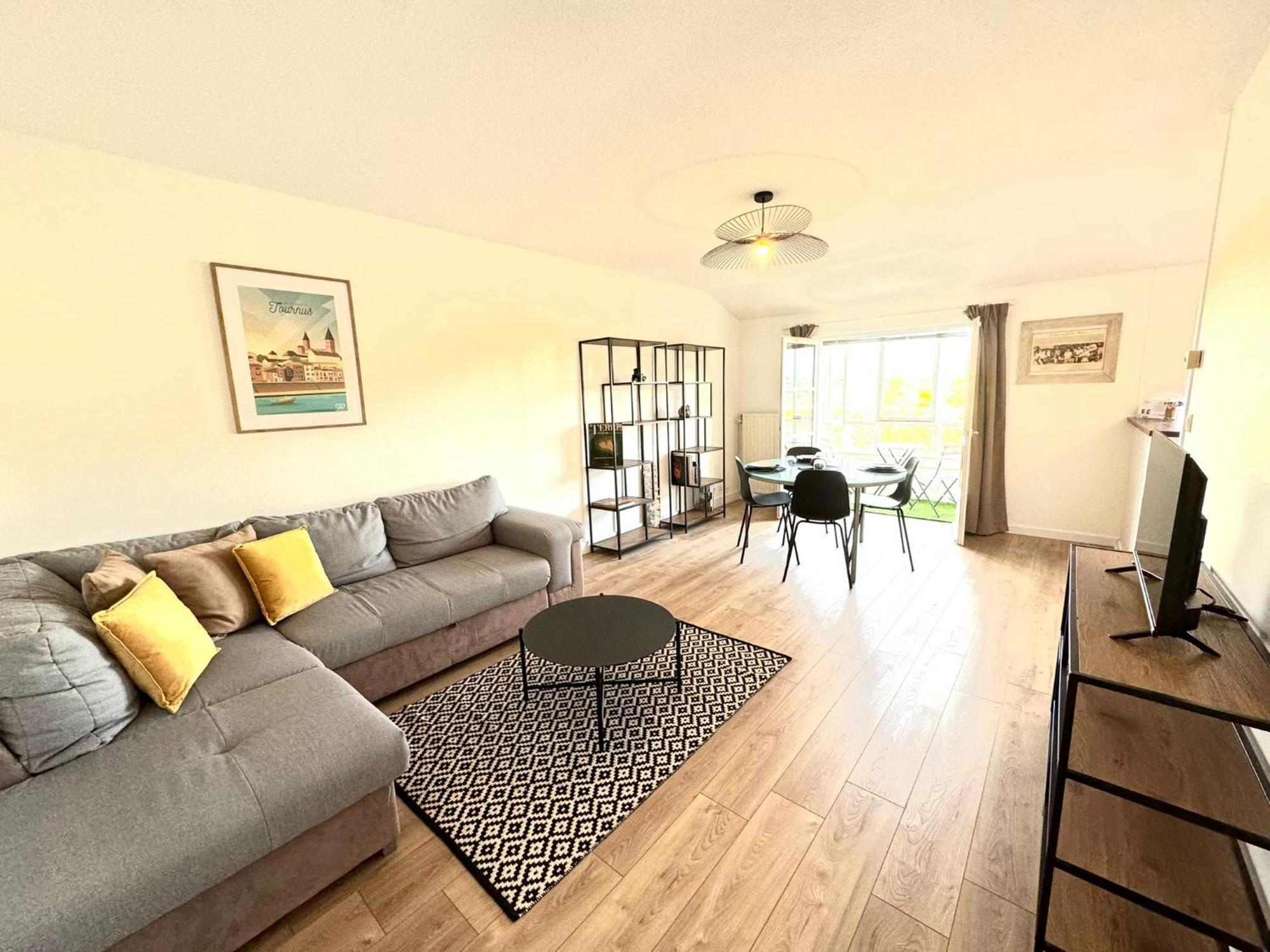 Appartement Quai Saone - By Primo C0Nciergerie Tournus Esterno foto